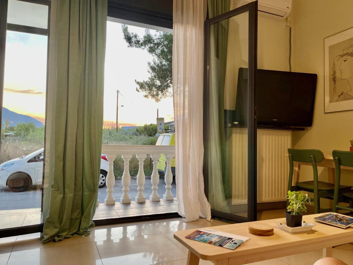 100 Meters From The Sea Διαμέρισμα Ξυλόκαστρο Εξωτερικό φωτογραφία