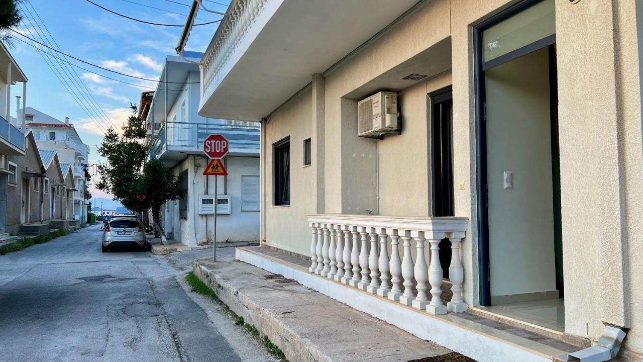 100 Meters From The Sea Διαμέρισμα Ξυλόκαστρο Εξωτερικό φωτογραφία
