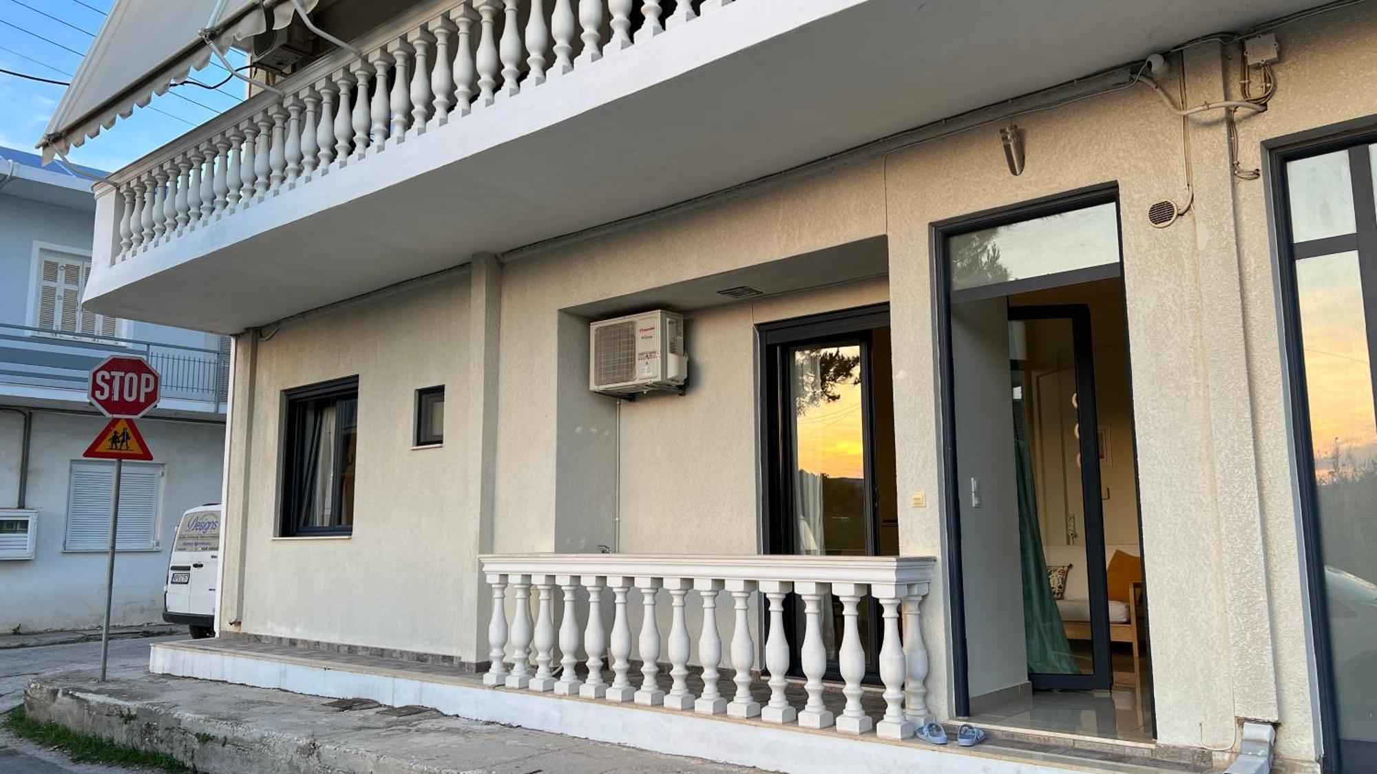 100 Meters From The Sea Διαμέρισμα Ξυλόκαστρο Εξωτερικό φωτογραφία